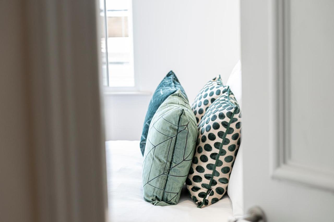 Stylish 1 Bed Flats In Soho, Next To Piccadilly Circus And Trafalgar Square Λονδίνο Εξωτερικό φωτογραφία