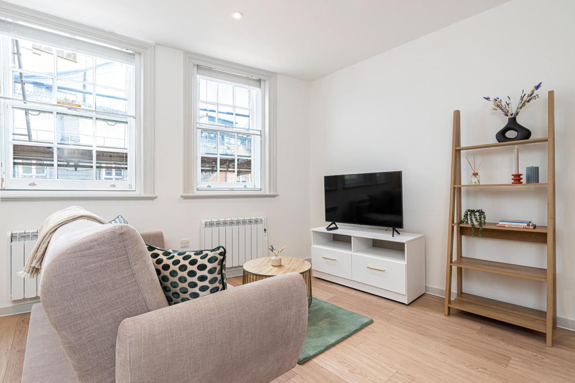 Stylish 1 Bed Flats In Soho, Next To Piccadilly Circus And Trafalgar Square Λονδίνο Εξωτερικό φωτογραφία