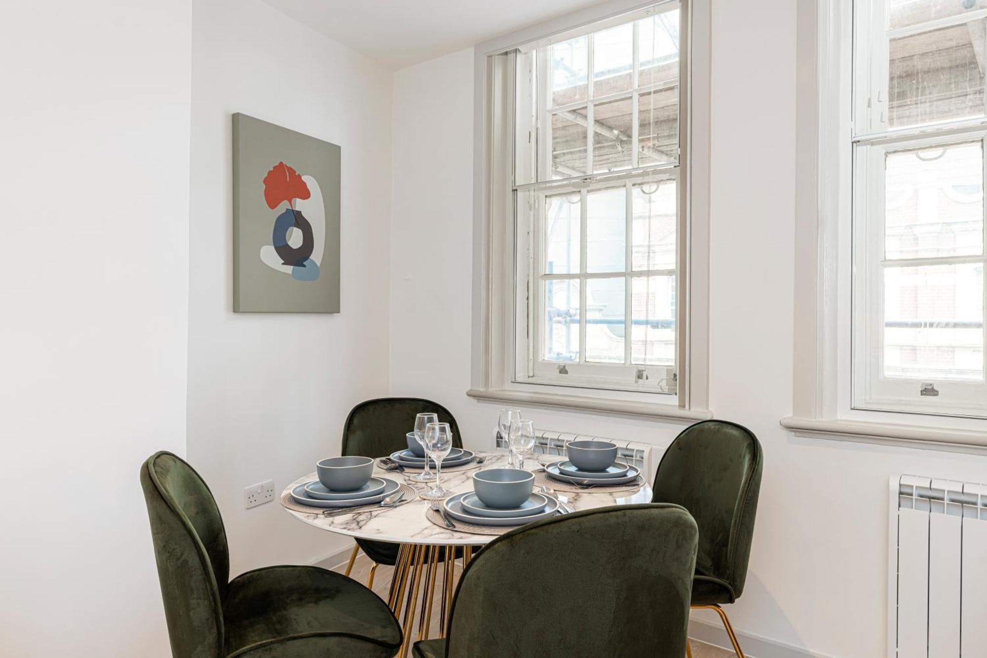 Stylish 1 Bed Flats In Soho, Next To Piccadilly Circus And Trafalgar Square Λονδίνο Εξωτερικό φωτογραφία